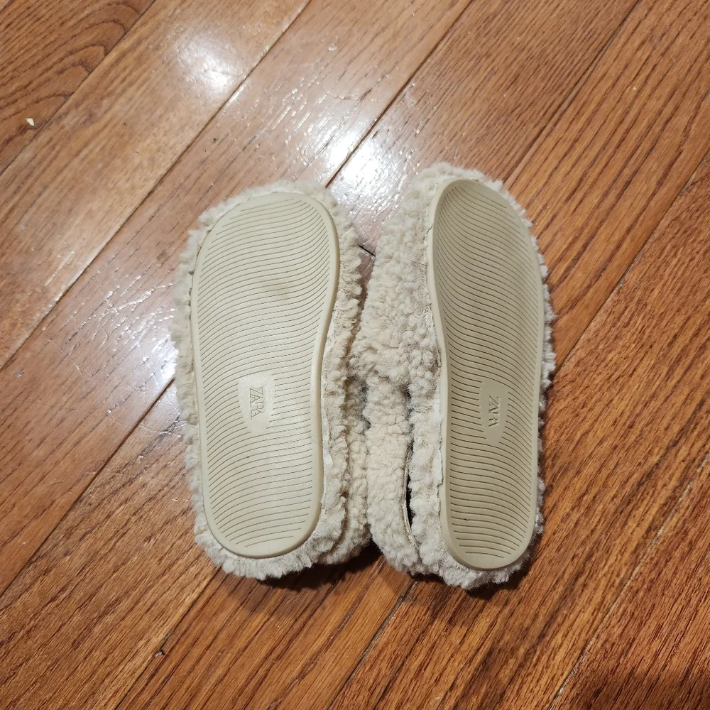 Zara Kids Faux Fur Sandals